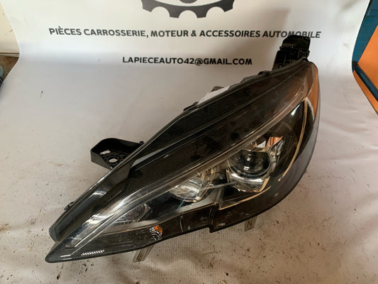 Phare avant gauche Peugeot 308 T9 phase 2 LED