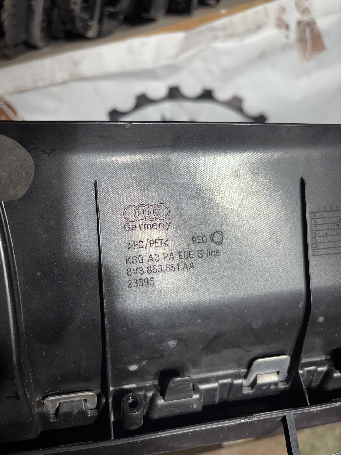 Calandre Audi A3 S3 / 8V3853651