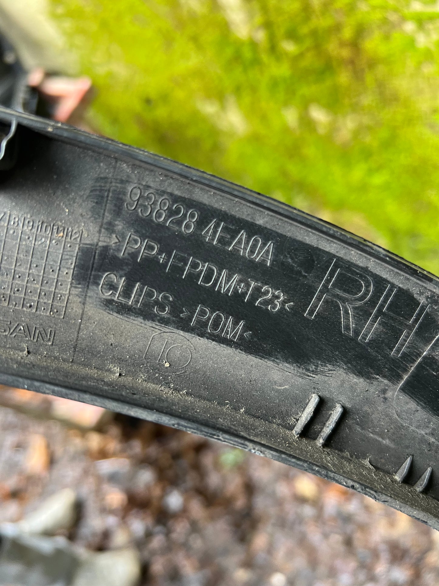 Elargisseur d’aile arrière droit NISSAN qashqai 2