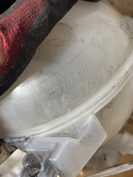 Vase d’expansion Peugeot 208 1