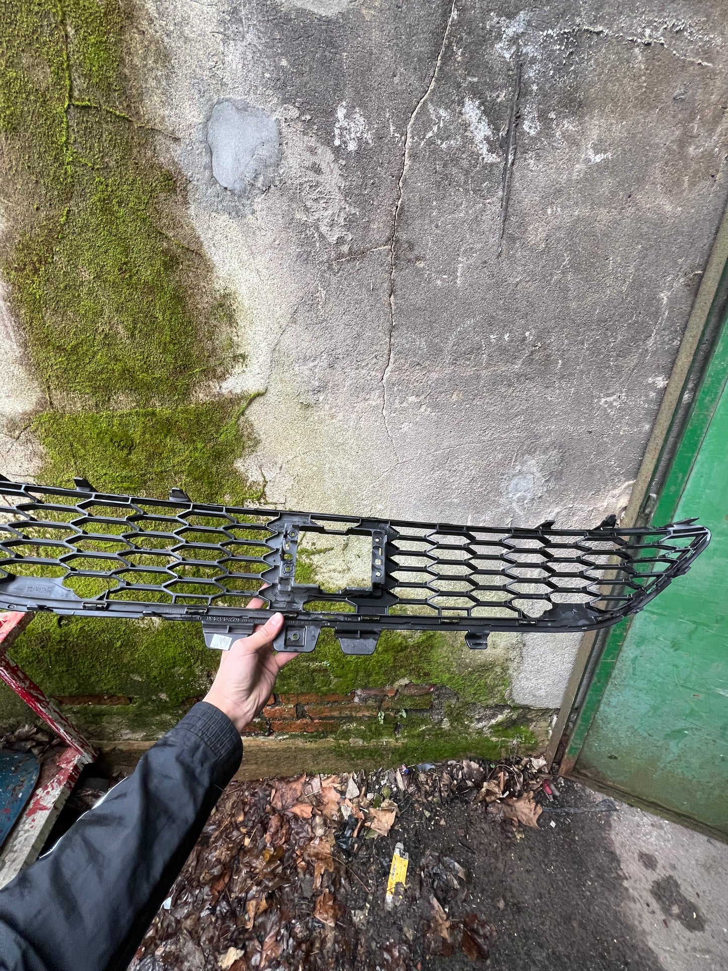 Grille inférieur de pare choc Dacia Sandero 3