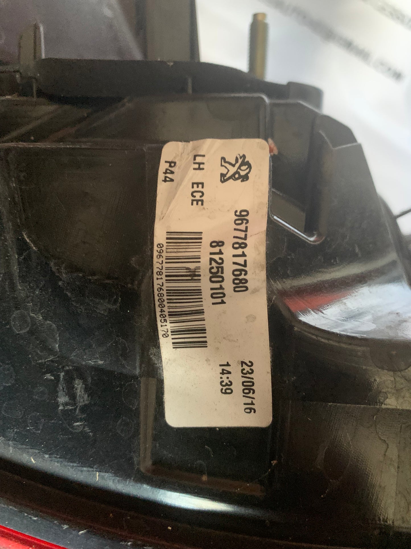 Feu arrière gauche Peugeot 308 T9