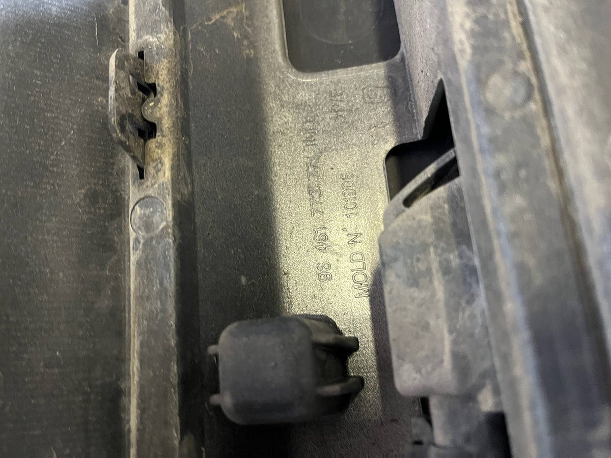 Pare choc arrière Peugeot 1007 gris