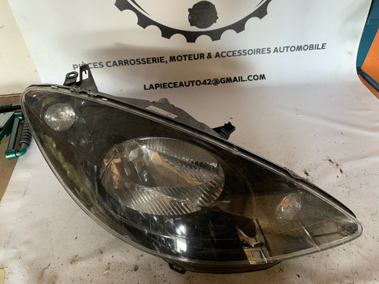 Phare avant droit Peugeot 1007 phase 1 fond noir