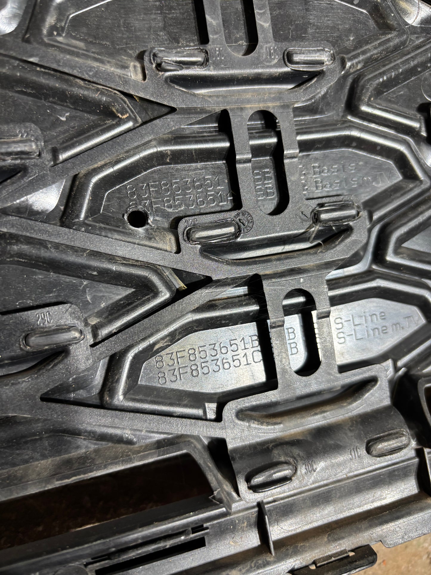 Calandre Audi Q3 / 83F853651