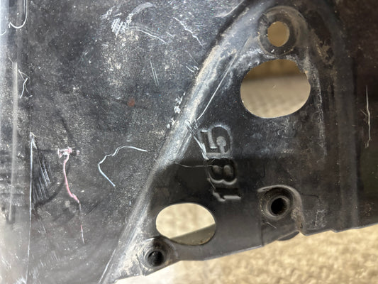 Aile avant droite noir Renault Clio 3 185