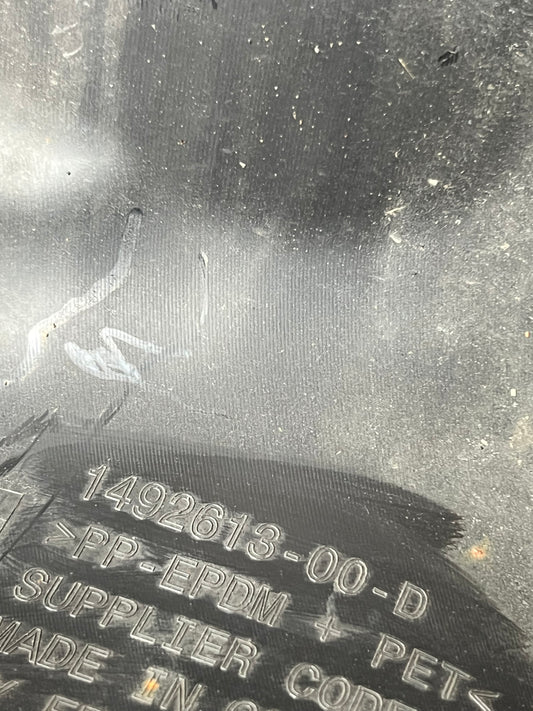 Pare boue avant gauche Tesla Y