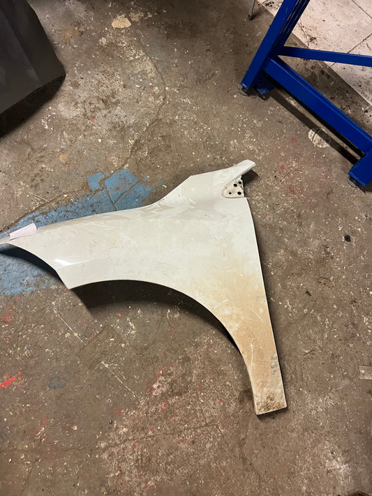 Aile gauche Mégane 3 Blanc