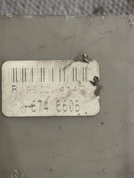 UPC Renault 674660B