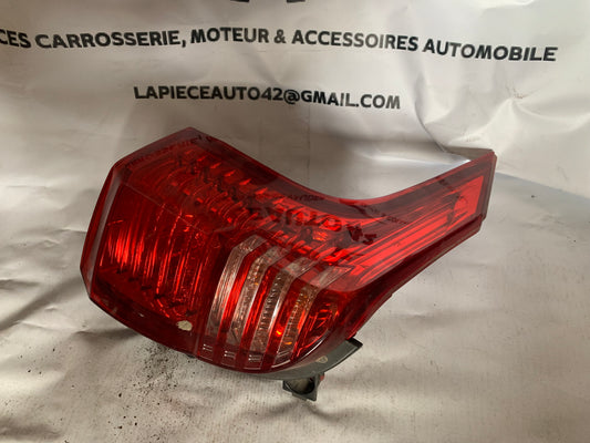 Feu arrière gauche Peugeot 5008 1