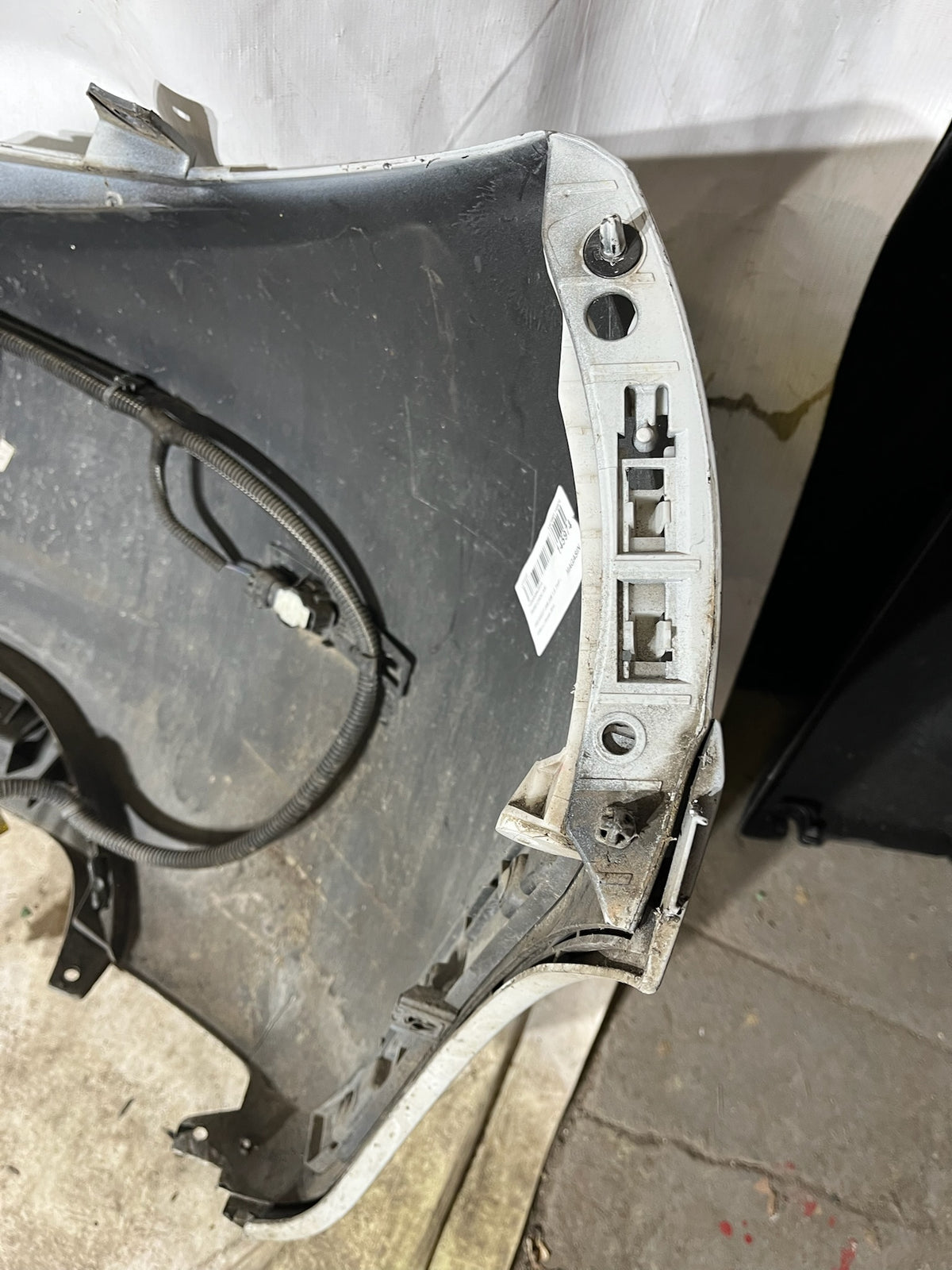 Pare choc arrière Peugeot 208 XY 1 blanc + Radar