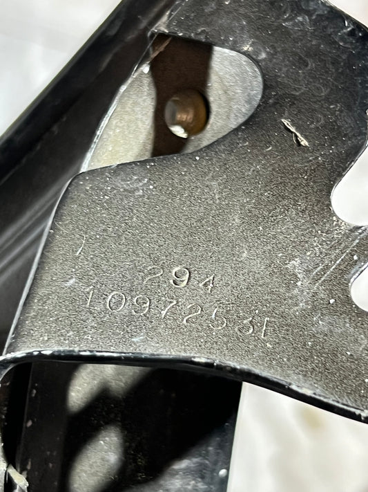 Aile avant gauche tesla model 3