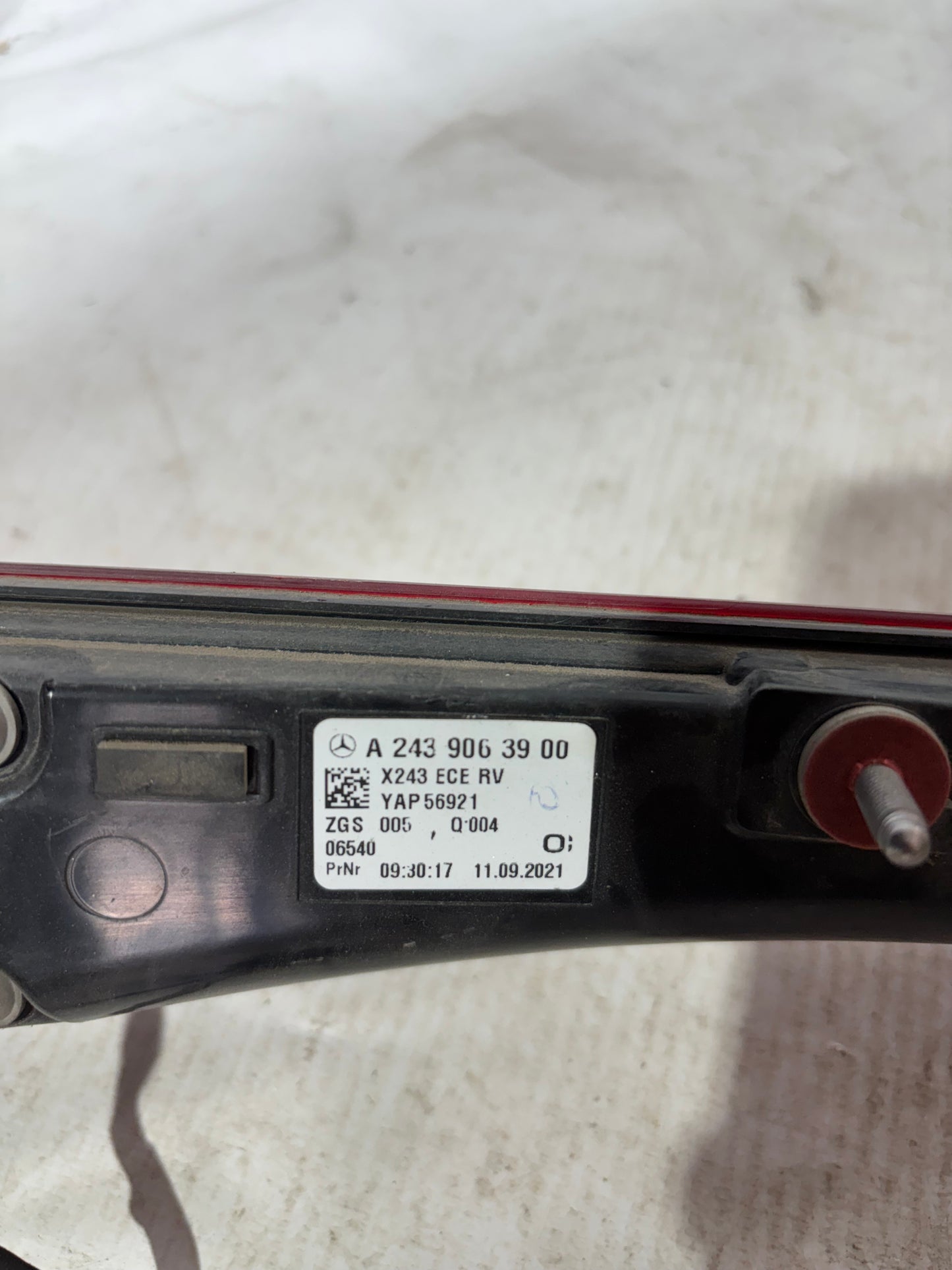 Feux arrière central Mercedes EQB 2024 LED
