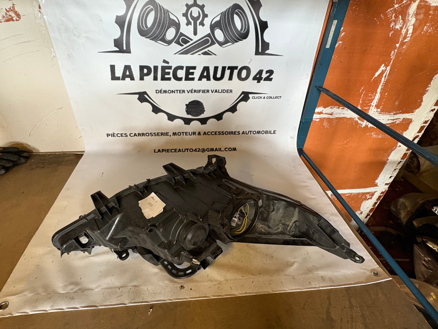 Phare avant gauche Peugeot 207
