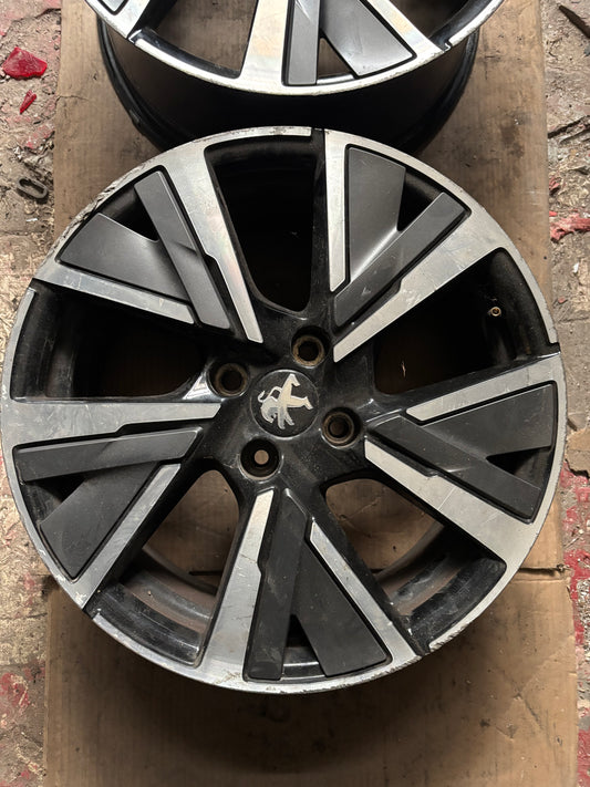 Jante Alu Peugeot 208 2 17 pouces 9825165080 / Pièce