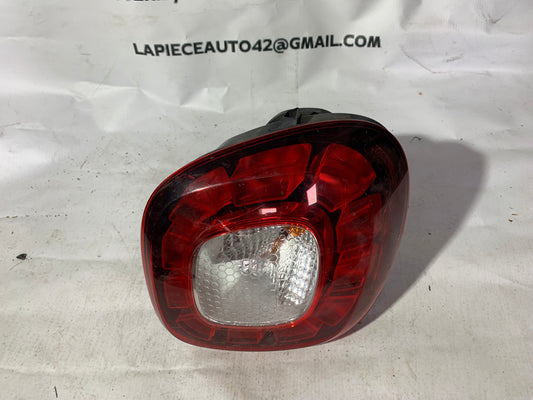 Feu arrière droit Smart ForFour 2