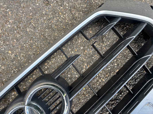 Calandre Audi Q3 8U