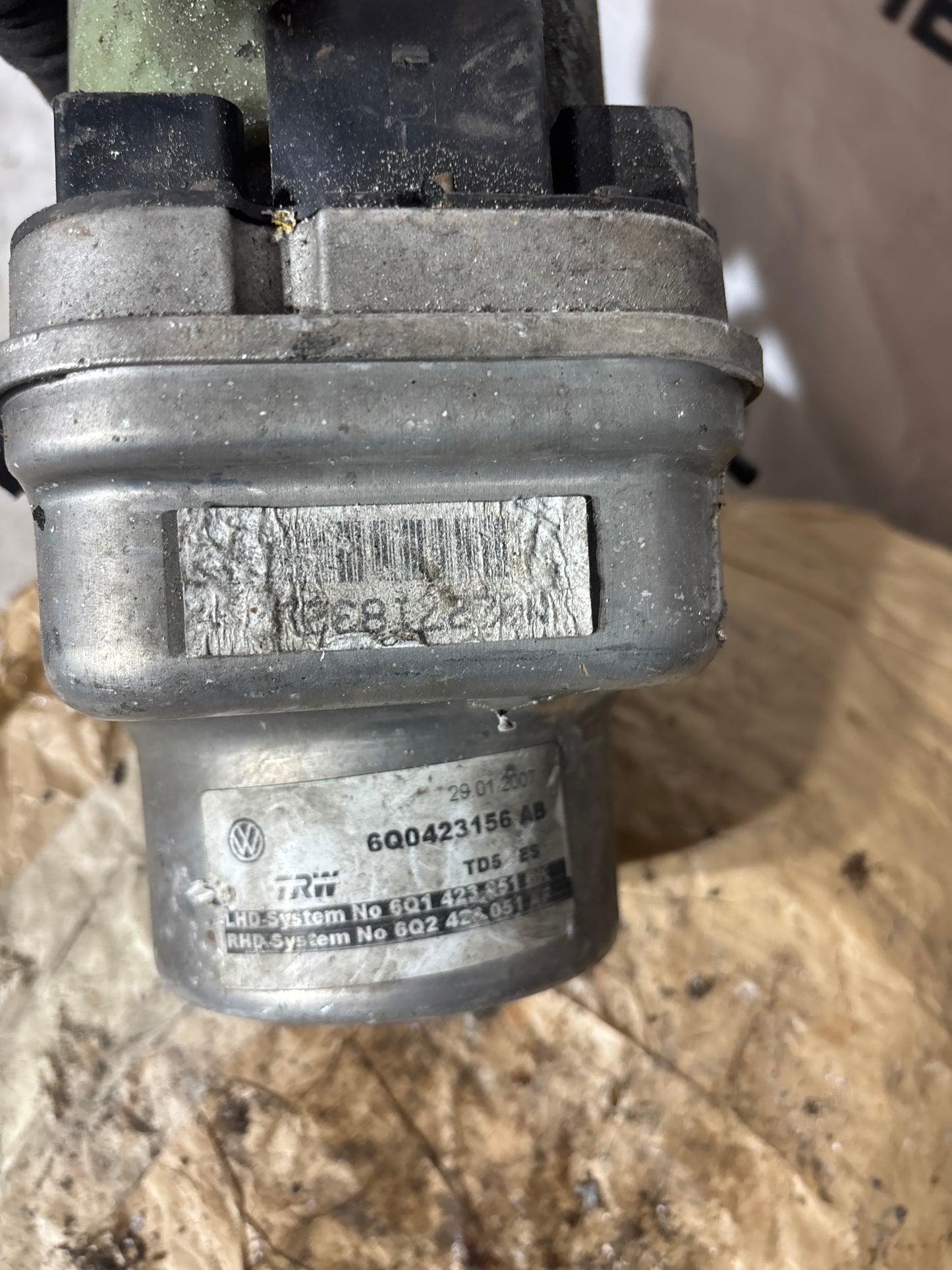 Pompe de direction assistée Volkswagen Polo 4