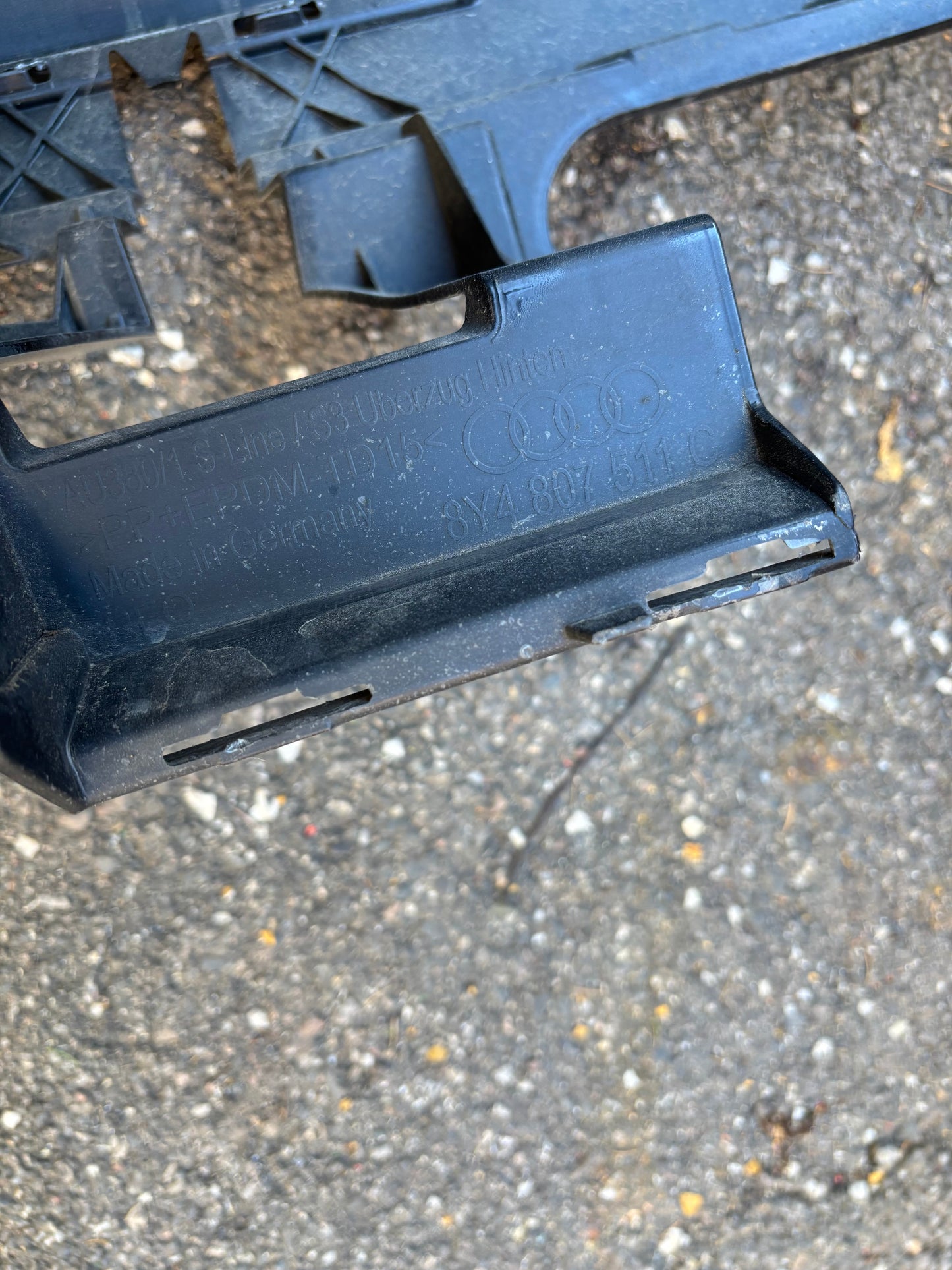 Pare choc arrière Audi A3 8y 4 radars