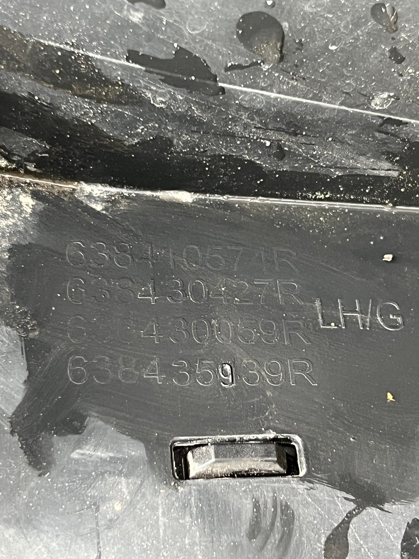 Pare boue avant gauche Renault Clio 5