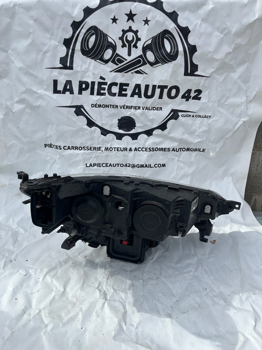 Phare avant gauche Renault Megane 4
