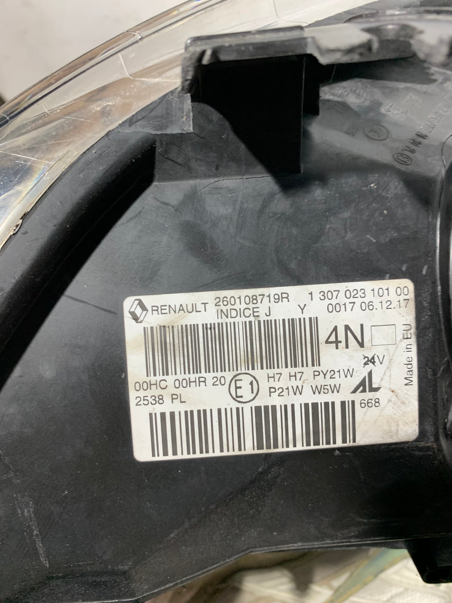 Phare avant droit Renault Megane 3 phase 1 fond gris