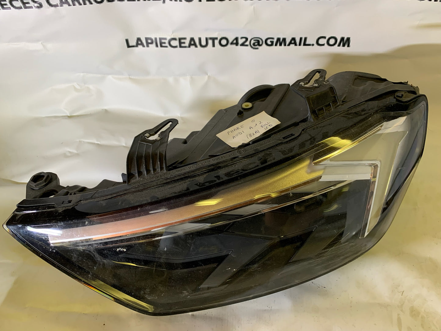 Phare avant gauche Audi a1 II (82A)