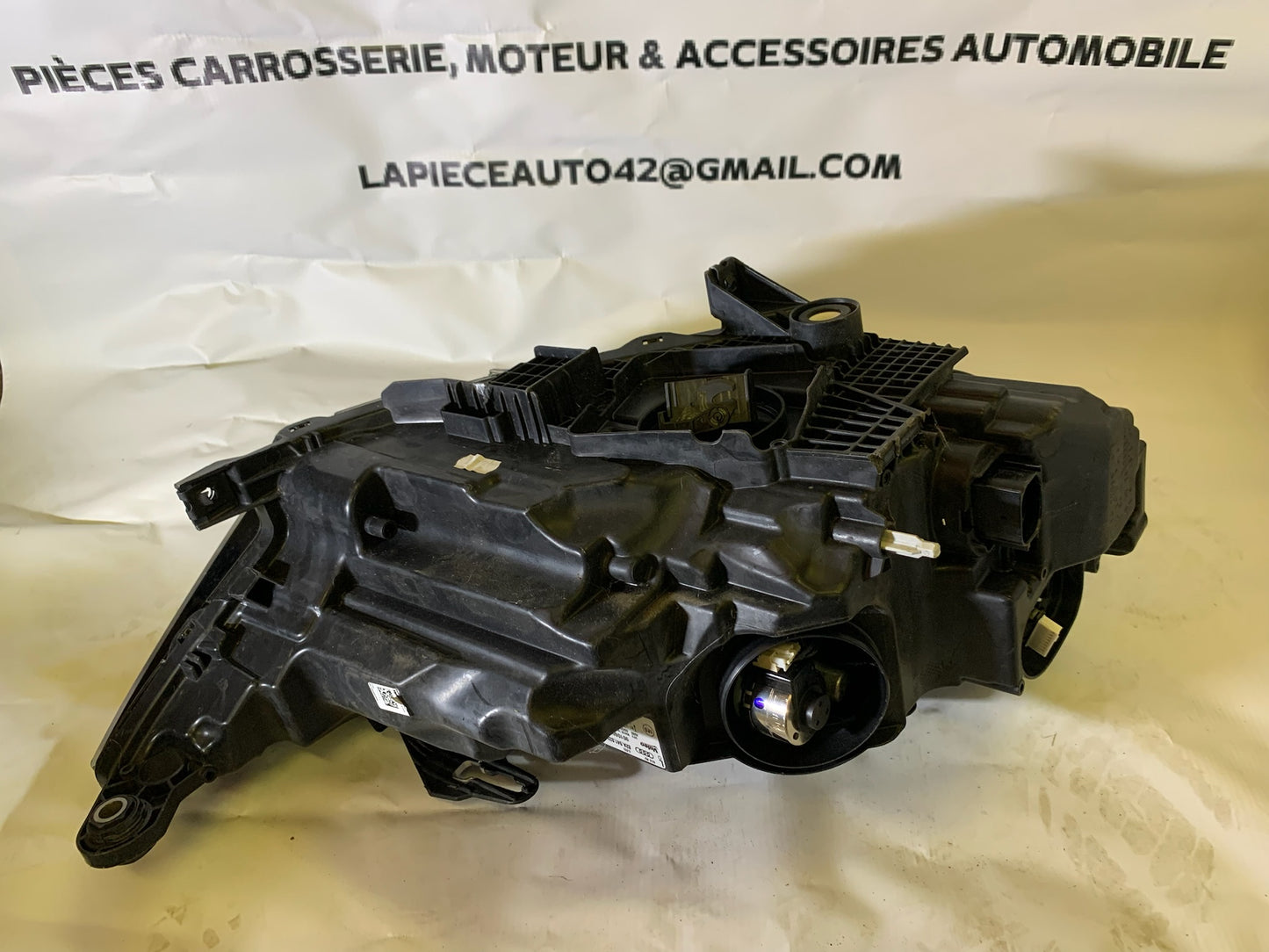 Phare avant gauche Audi a1 II (82A)