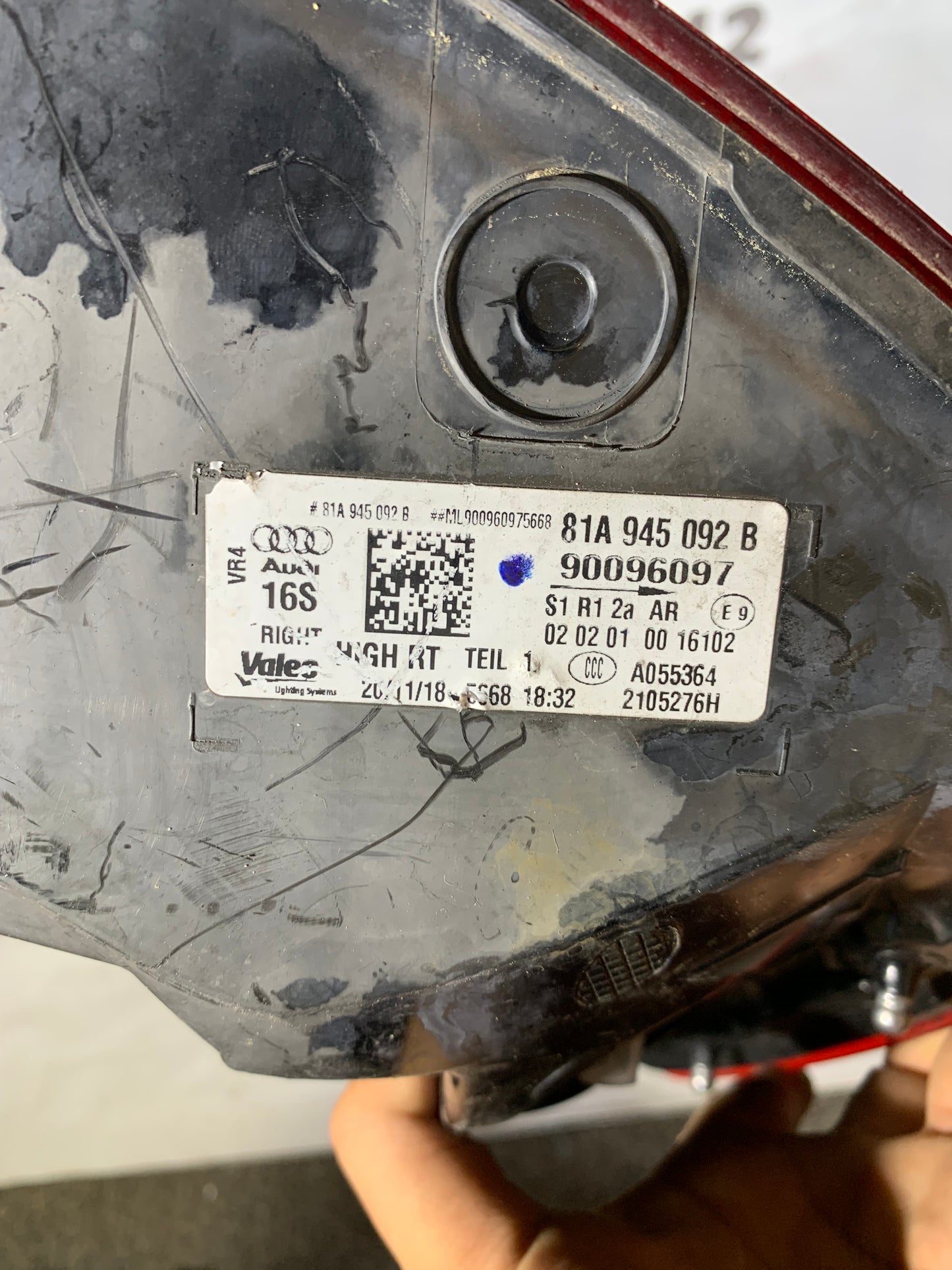 Feu arrière droit Audi Q2 full led