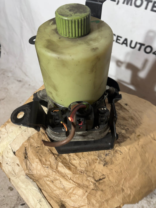 Pompe de direction assistée VW 6R0423156C