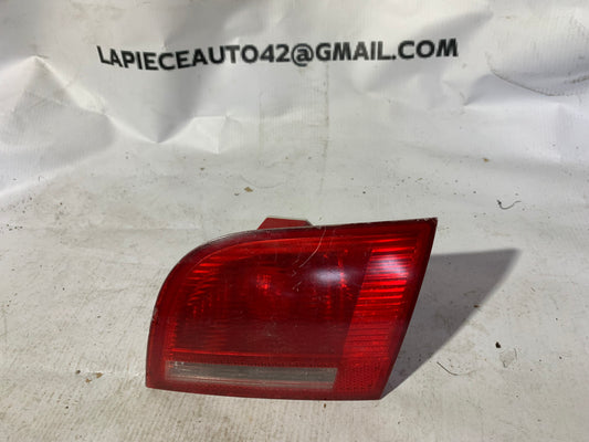 Feu arrière droit intérieur Audi A3 8P