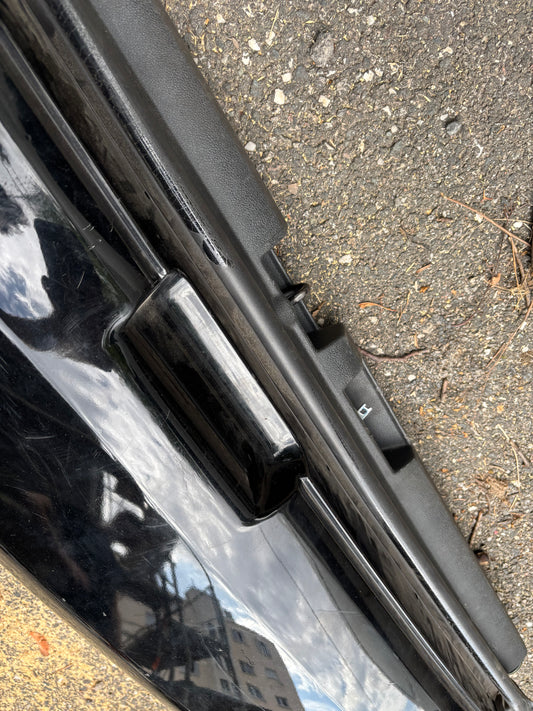 Hayon inférieur Peugeot 3008 1