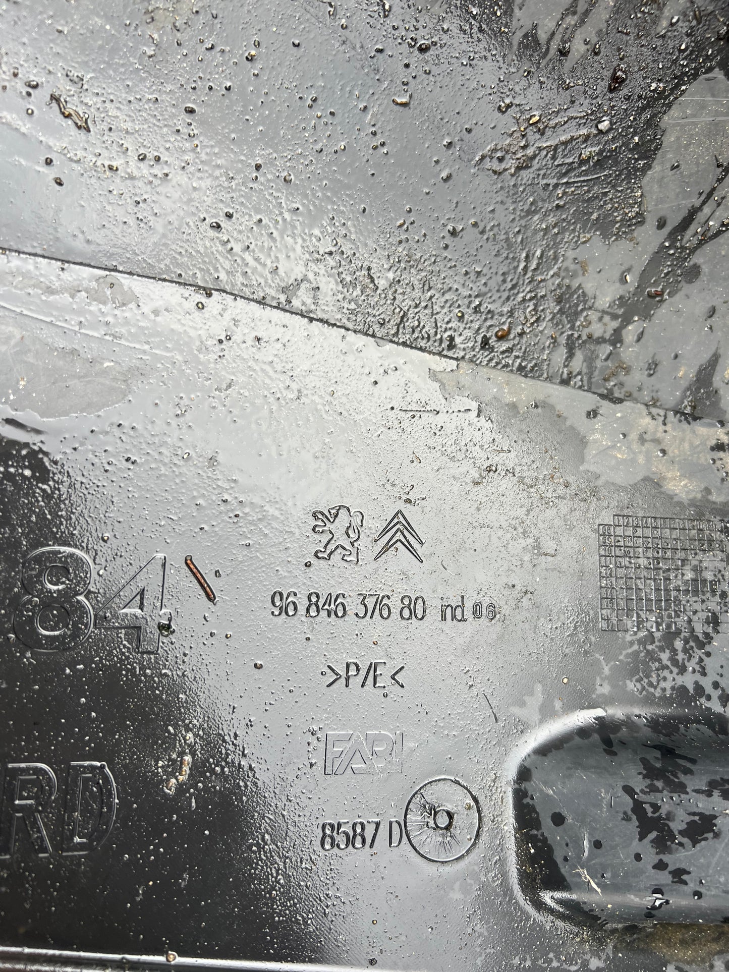 Pare boue arrière droit Peugeot 3008