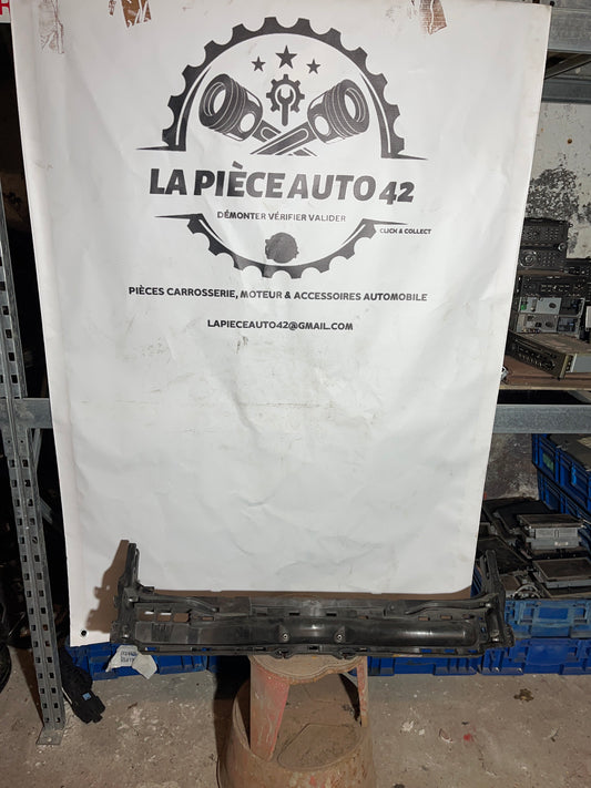 Traverse Supérieure Toyota Yaris 4