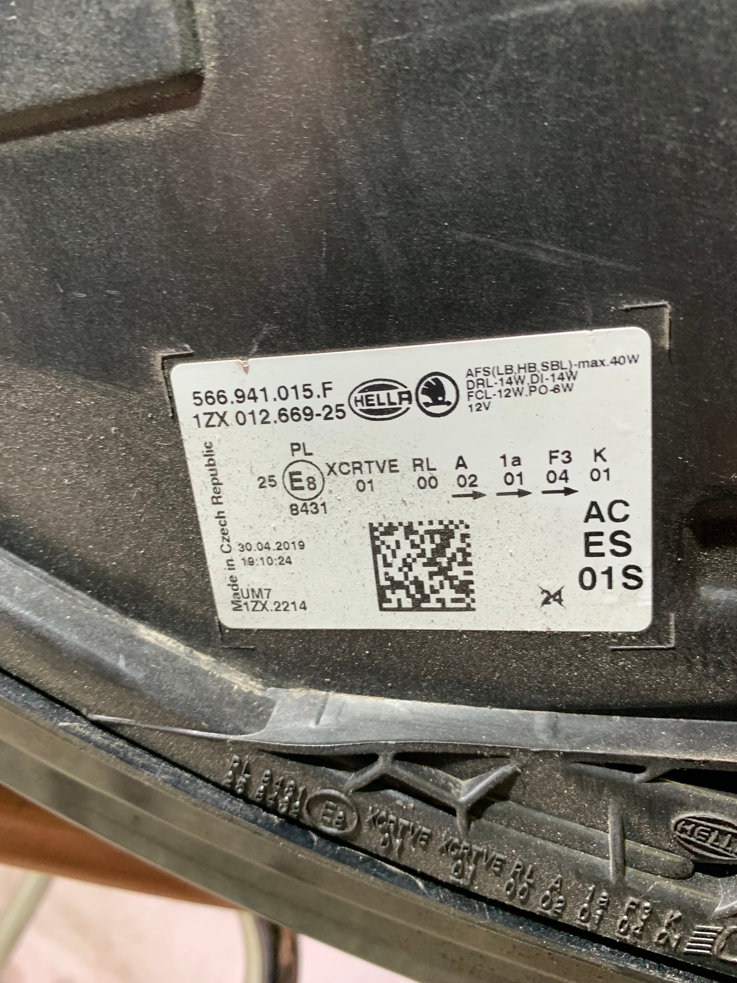 Phare avant gauche Skoda Kodiaq