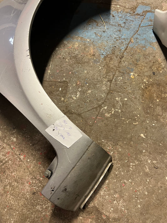 Aile Droite Clio 3 (185) Gris claire