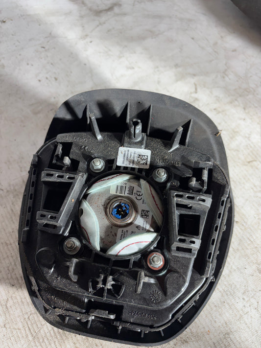 Air bag volant Renault Clio 4