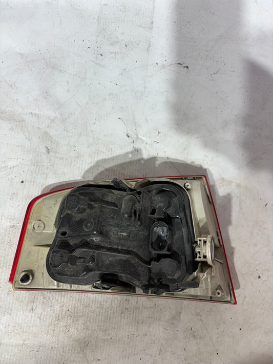 Feux arrière droit Audi A4 2006