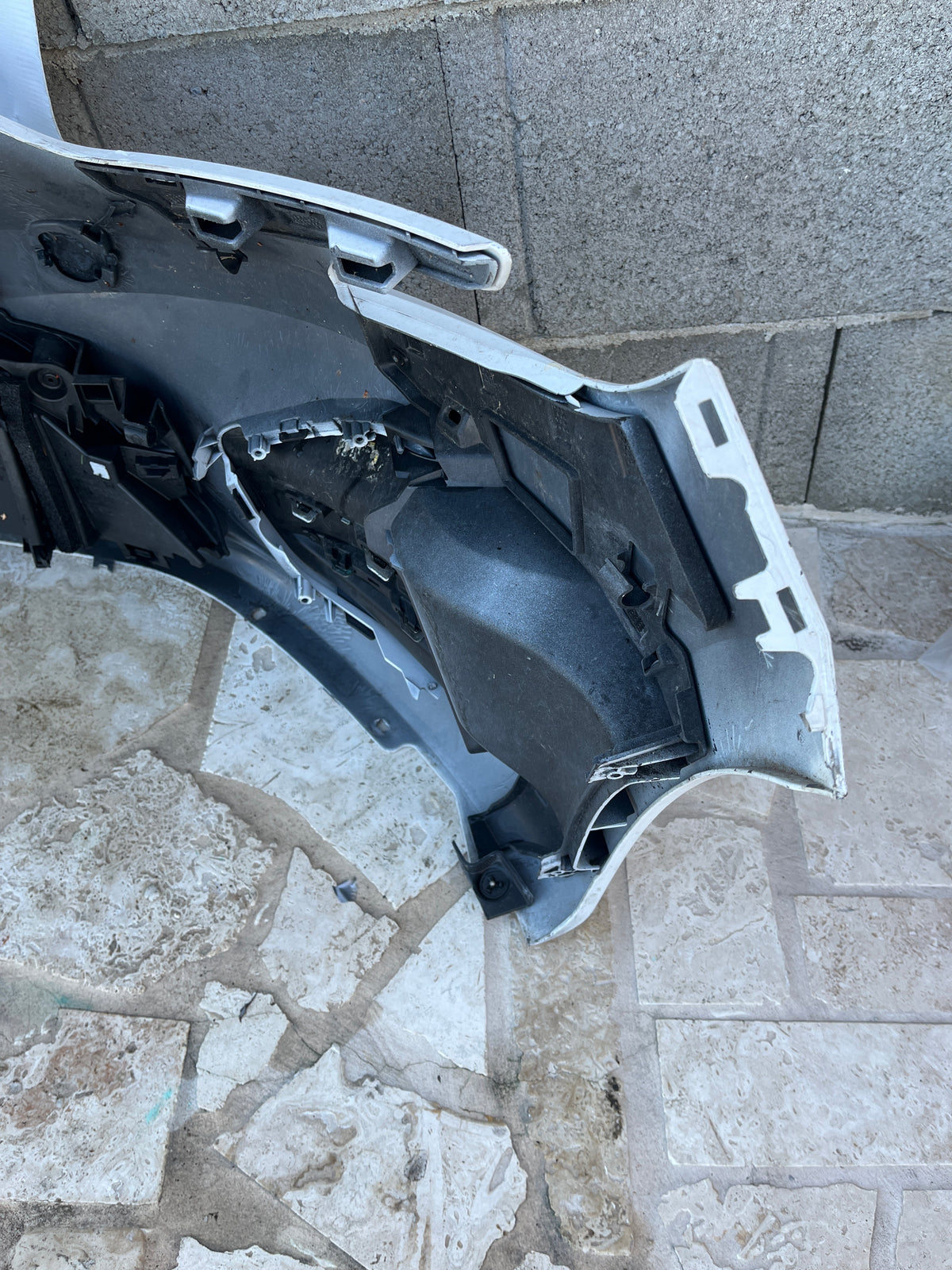 Pare choc AV blanc Renault Clio 5 Phase 1