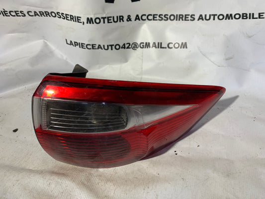 Feu arrière droit extérieur Ford CMX 2