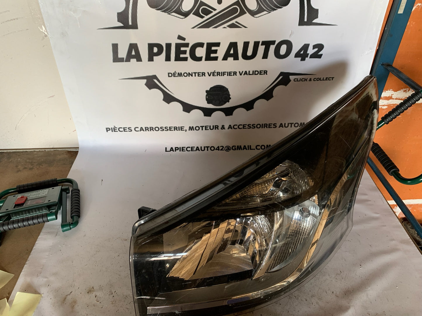 Phare avant gauche Renault Trafic 3 phase 1