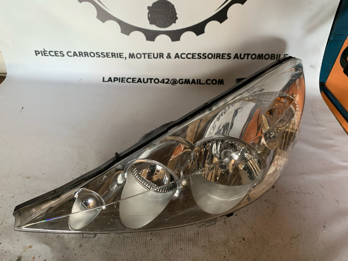 Phare avant gauche Peugeot 206 +