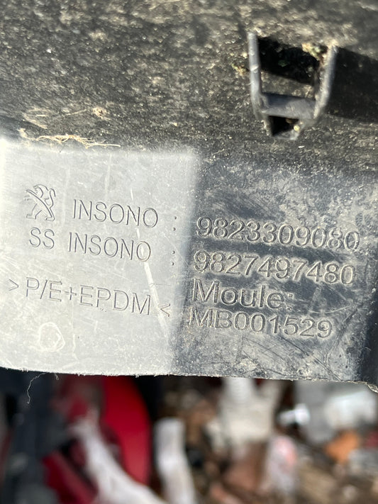 Pare boue avant droit Peugeot 208 2