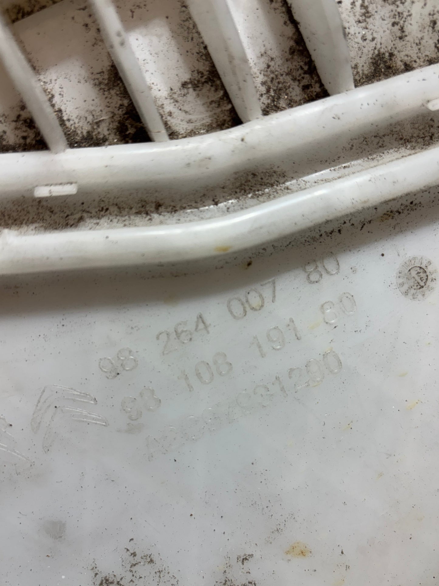 Réservoir de lave glace Peugeot 3008 2 / 5008 2