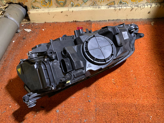 Phare avant droit Volkswagen Golf 7 phase 1 GTI Xenon