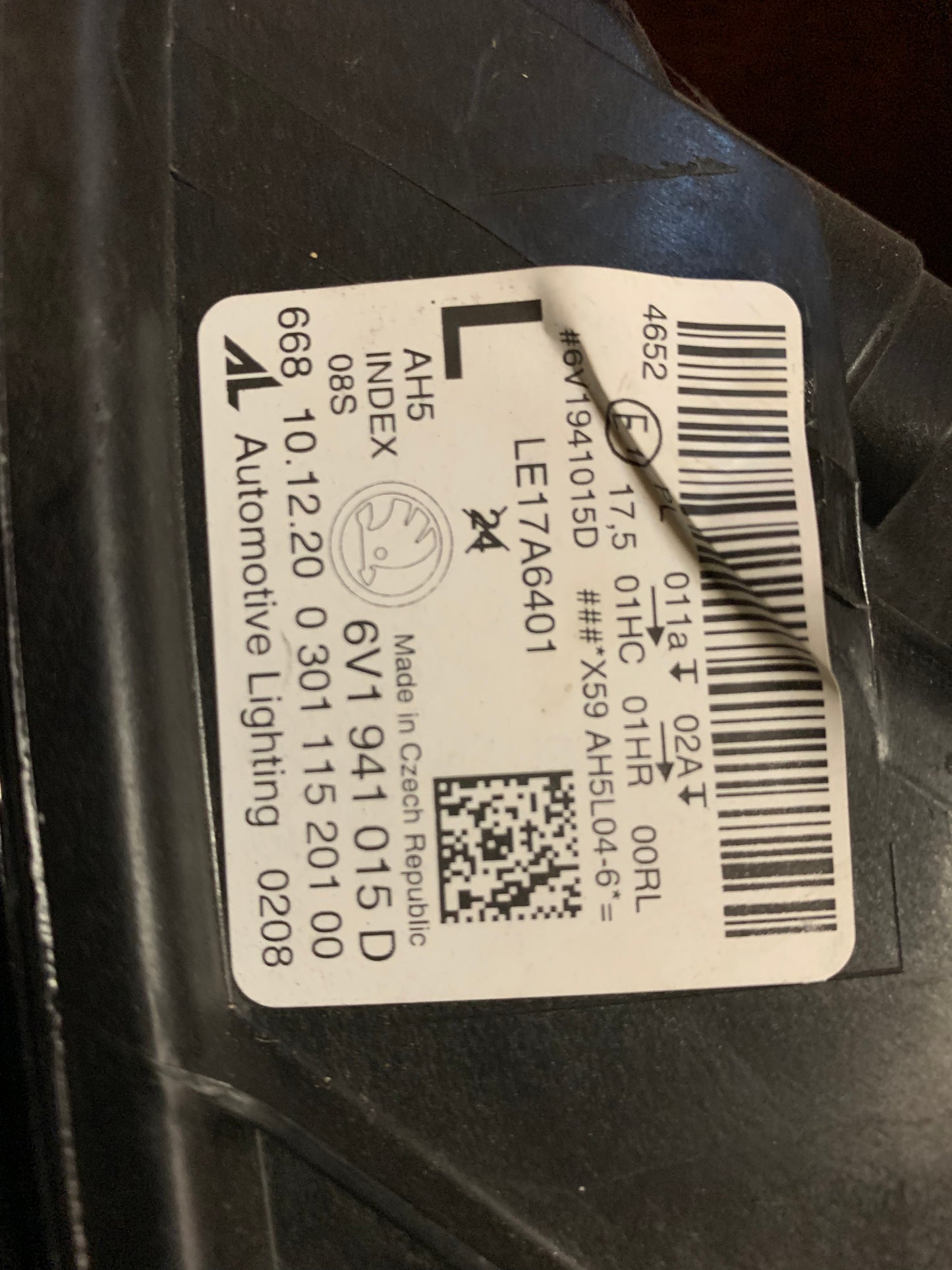 Phare avant gauche Skoda Fabia