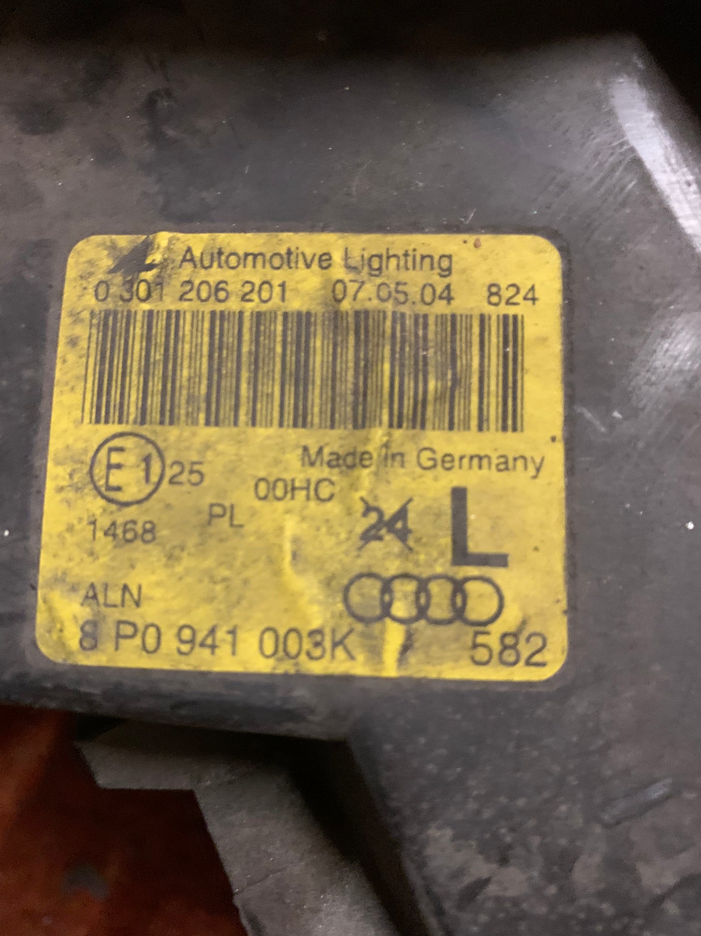 Phare avant gauche Audi A3 8p phase 1