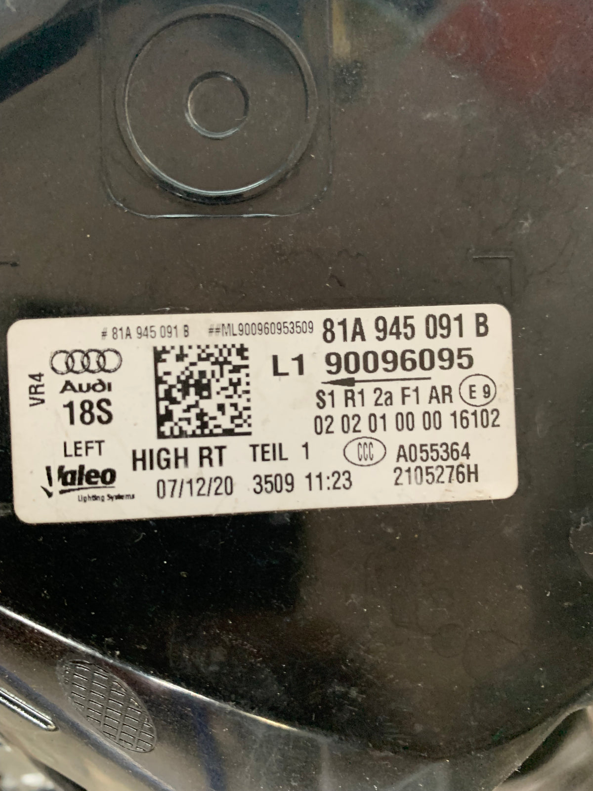 Feu arrière gauche Audi Q2 full led — photo 5