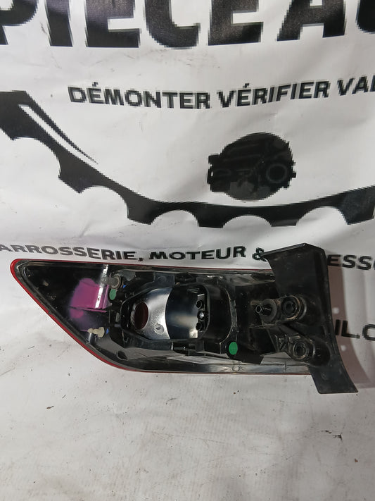 Feux arrière droit Renault Clio 4