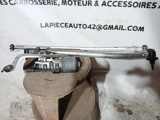 Moteur essuie glace Dacia logan